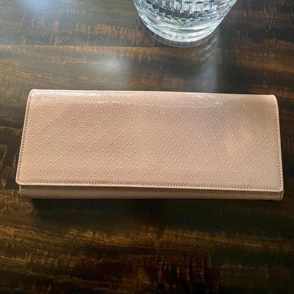Gucci Nude Micro Guccissima Patent Leather Broadway Clutch